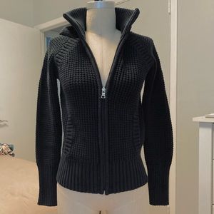 Banana Republic Womens zip-up sweater in black